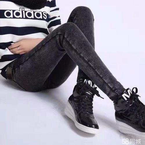 北京二手服装鞋帽箱包批发 多年专注四季尾货，便宜好货一站购